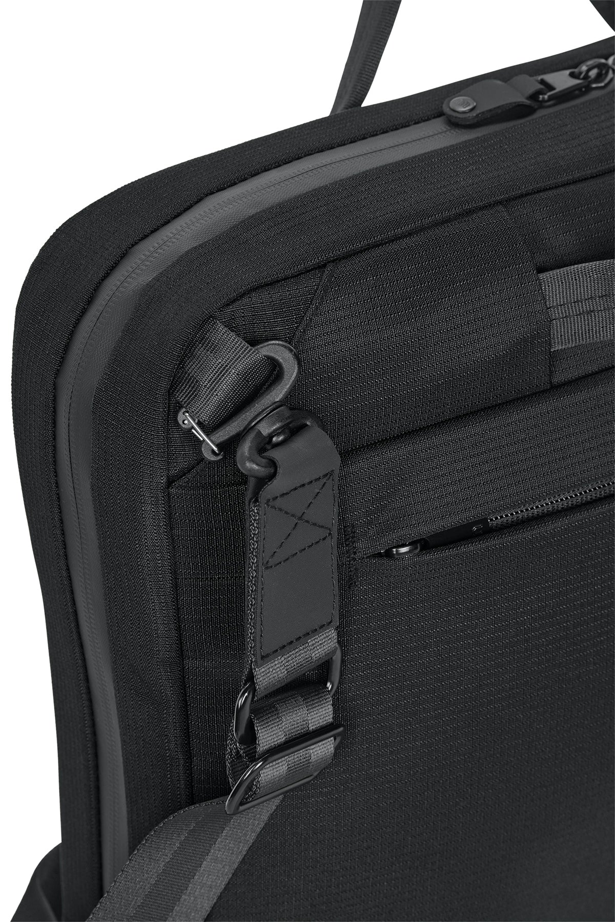TravisMathew® Lateral Brief – TMB500